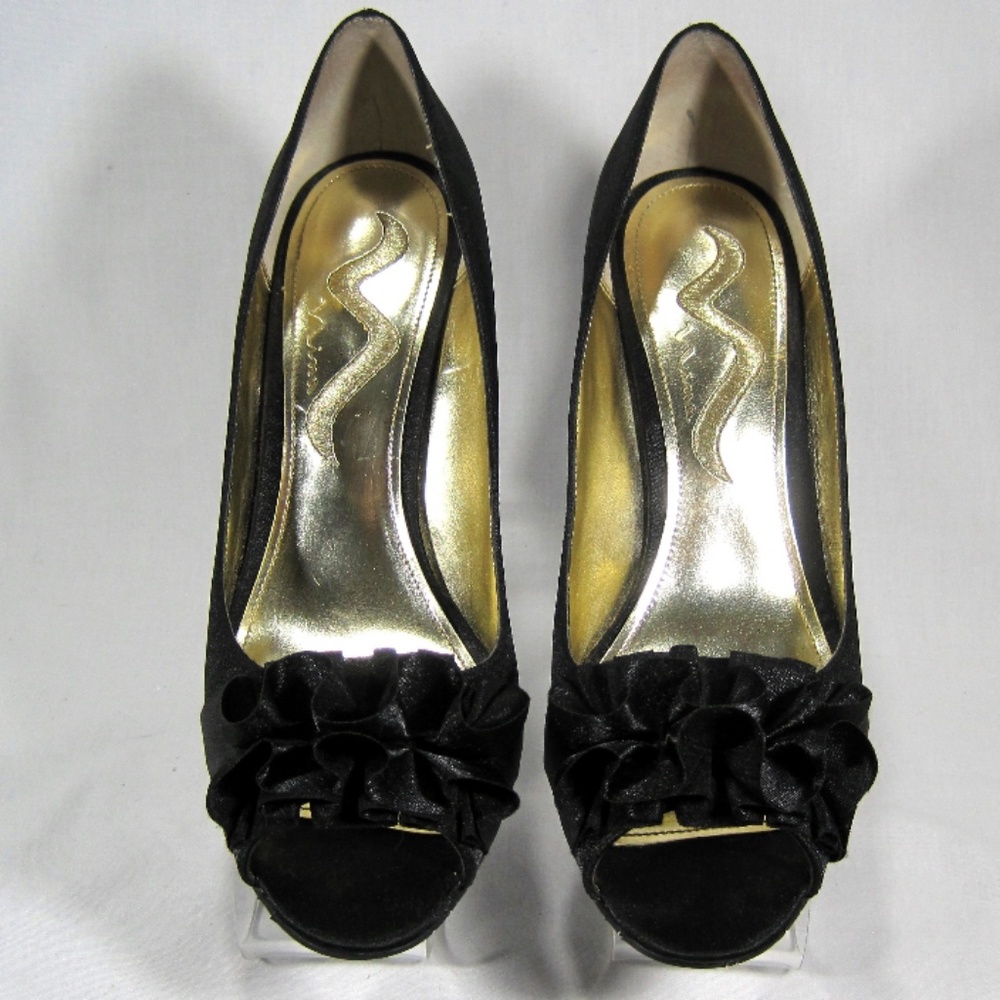 Nina Black Satin Wedge Heels Size: 7.5M